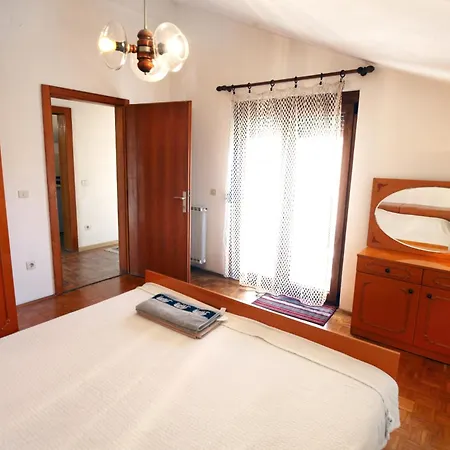 Lush Garden Hideaway Fama Near Portoroz