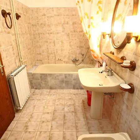 Lush Garden Hideaway Fama Near Portoroz