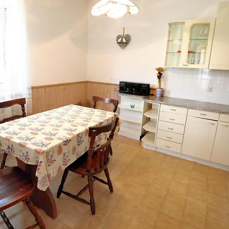 Lush Garden Hideaway Fama Near Portoroz Apartamento