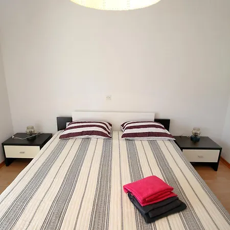 Apartment Lush Garden Hideaway Fama Near Portoroz *