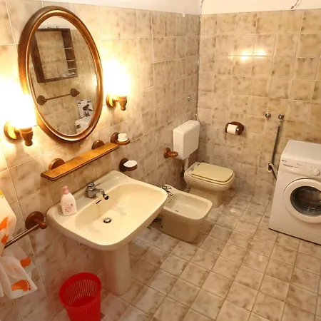 Lush Garden Hideaway Fama Near Portoroz