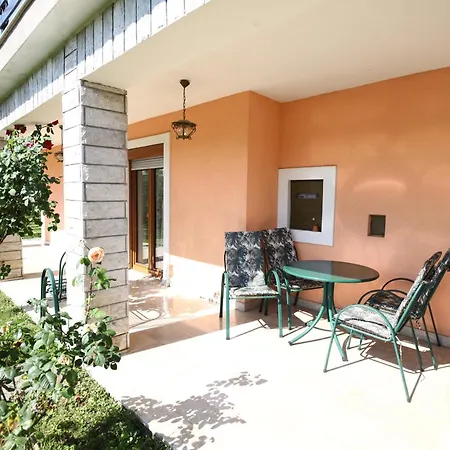 Апартаменты Lush Garden Hideaway Fama Near Portoroz