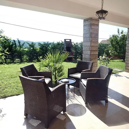 Lush Garden Hideaway Fama Near Portoroz Apartamento *