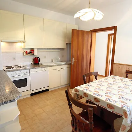 Lush Garden Hideaway Fama Near Portoroz Apartamento