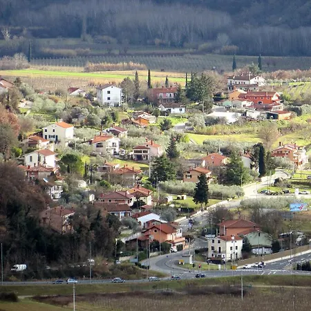 Lush Garden Hideaway Fama Near Portoroz Apartamento Sečovlje