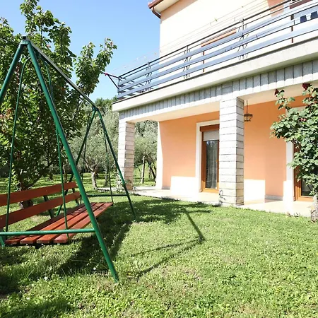 Lush Garden Hideaway Fama Near Portoroz Апартаменты *